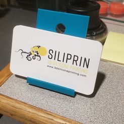 20190913_223136.jpg STL-Datei Business card stand kostenlos・Design für 3D-Drucker zum herunterladen