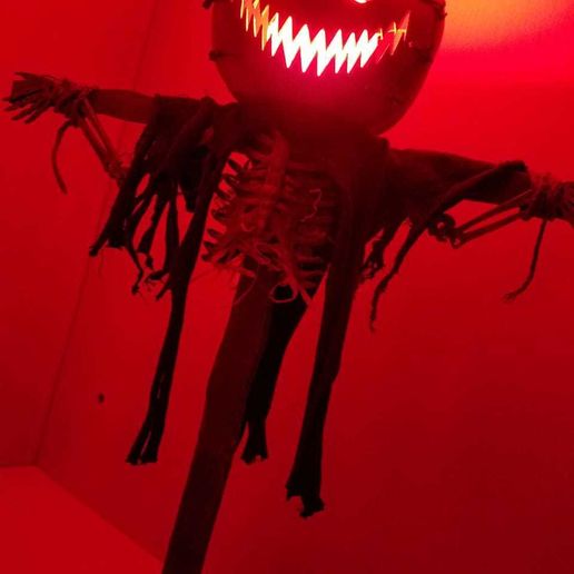 WhatsApp Image 2020-10-20 at 2.03.55 PM (1).jpeg STL-Datei Scarecrow Lamp Halloween herunterladen • 3D-druckbare Vorlage, jayceedante