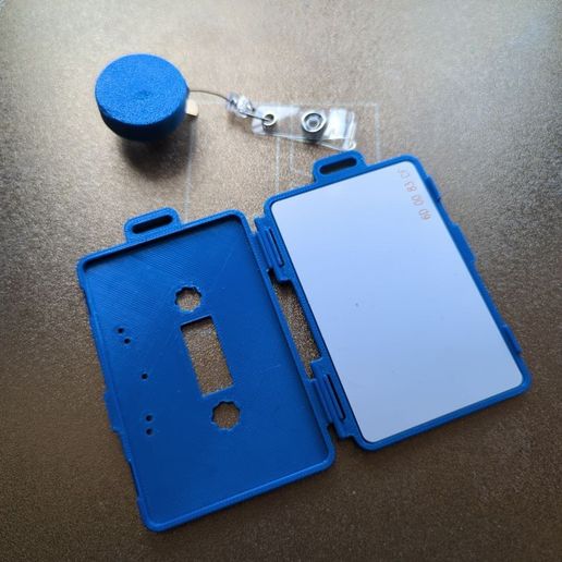 photo_2025-04-18_11-01-02-2.jpg Cassette Vintage Office Pass Funda para tarjeta de identificación