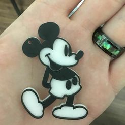 Mickey_Mouse_Keychain_Small_Size.jpg Mickey Mouse Keychain