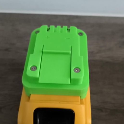 dewalt.png.jpeg DeWalt to Macallister battery adapter