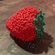 36aba5b8-3f8c-48c9-a99b-22966da9670e.jpg Strawberry Voronoi