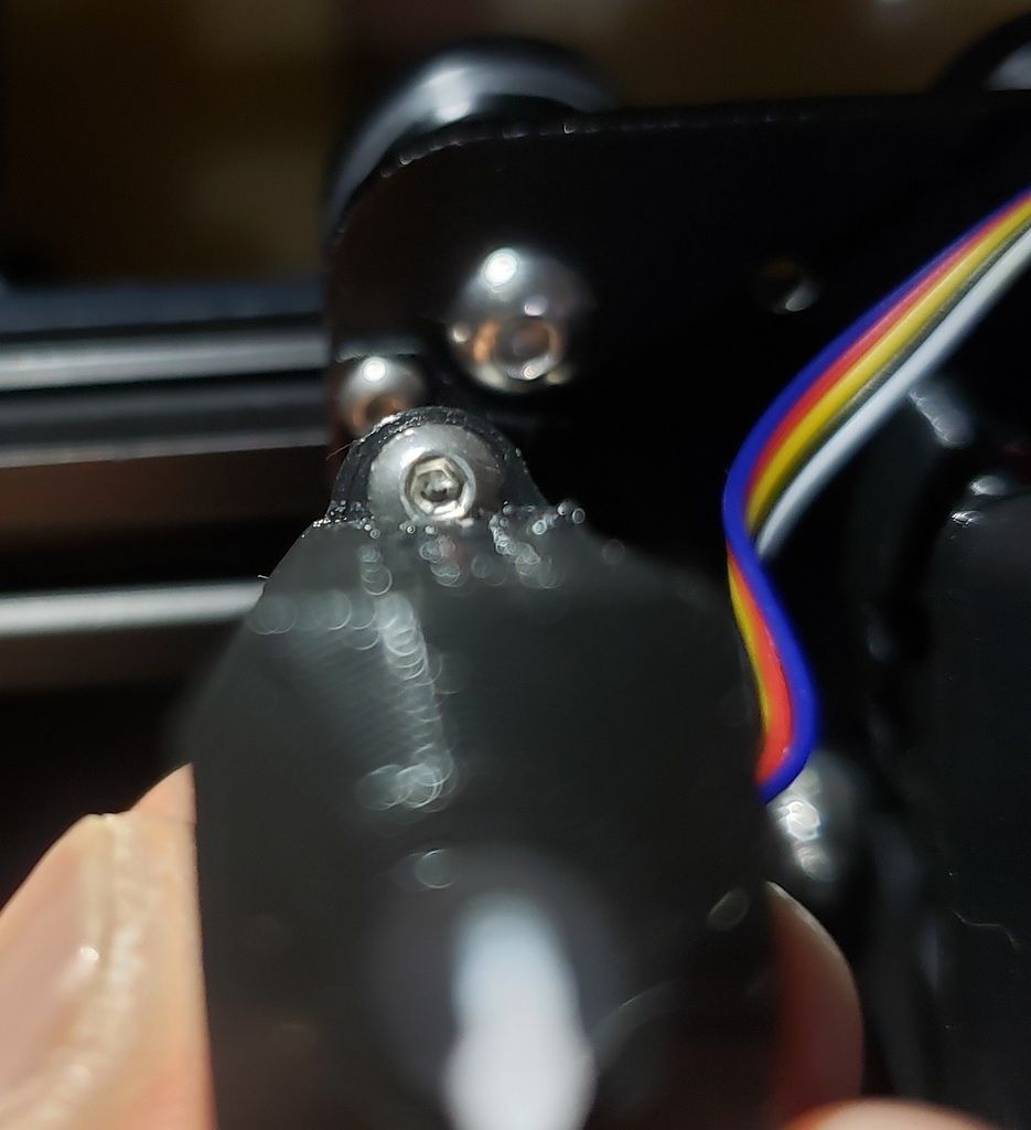 Free 3D file BLTouch Cover remixed for bottom screw.・3D print model to