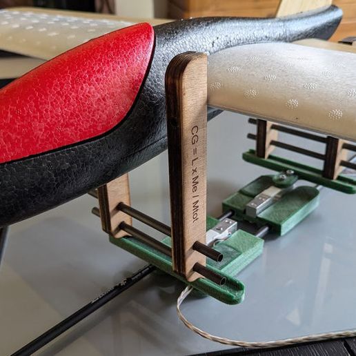 stand_scales.jpg RC plane Center of Gravity finder (automatic)