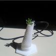 d7a597d9e3357aaacc66410d97678790_preview_featured.jpg Wearable planter vase stand
