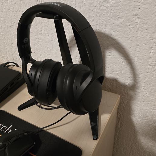 Headphone stand