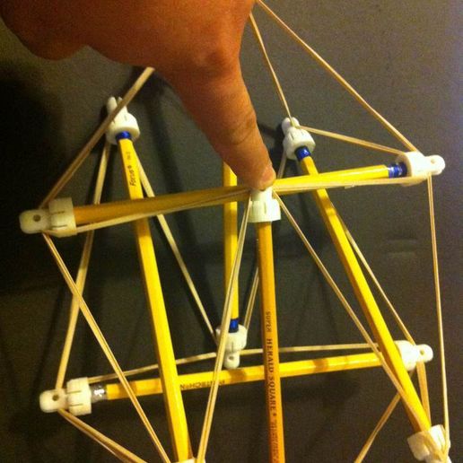 IMG_1783.JPG Tensegrity 顶盖