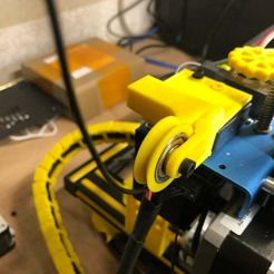 IMG_0756.JPG Бесплатный STL файл CR-10 v2 Filament Roller Guide (Top Rail + Filament Runout Sensor Mount)・Шаблон для 3D-печати для загрузки