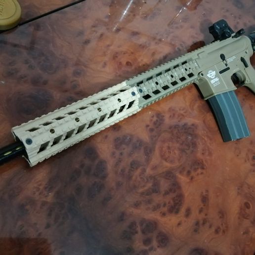 WhatsApp-Image-2021-08-09-at-22.22.03-(2).jpeg Airsoft M4 handguard