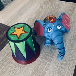 Niedlicher Flexi Print-in-Place Zirkus-Elefant