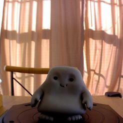 photo_display_large.jpg Archivo STL gratuito Adipose - Mi Primer Escaneo・Idea de impresión 3D para descargar
