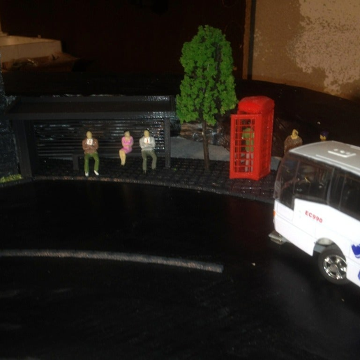 Captura_de_pantalla_2016-02-26_a_las_01.14.10.png Modern Bus Stop