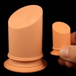 resize-img-4017.jpg 3D-Datei Sockel 12 - Runder Display-Sockel mit Schräglage・3D-druckbares Modell zum Herunterladen