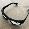 venomized-glasses-3d-printing-3dprint-venom-marvel-cosplay-fashion-sunglasses-fanart-accessories-nus.jpg Occhiali Venom - Accessori per cosplay in stile Venom della Marvel realizzati con stampa 3D