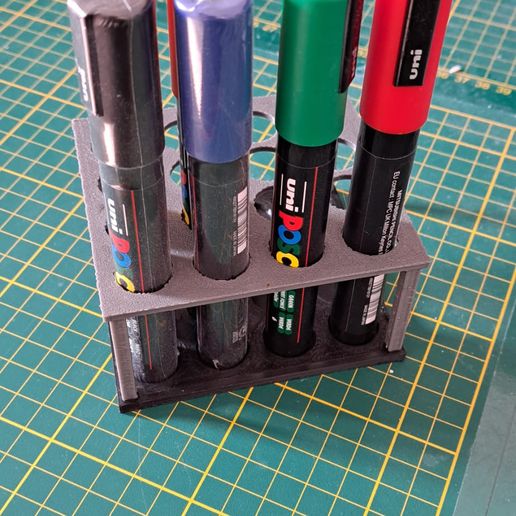 140aa945-8ab8-4b6c-96e1-e297664d8bc0.jpg porta pennarelli