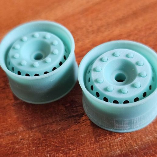 2025-10-12-om-14.14.28_93852649.jpg Eurotruck Super Single Wheels frente 1/24 para Italeri