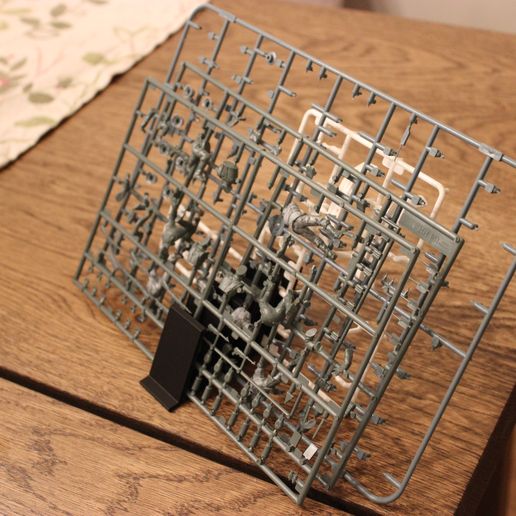 🎨 Modeling Sprue Holder - 5 slots・ STL File for 3D printing・Cults