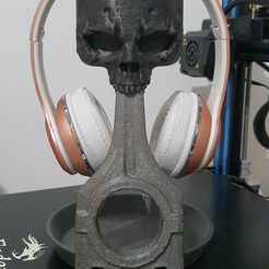 20231203_162531.jpg Skull Rod Kopfhörerständer