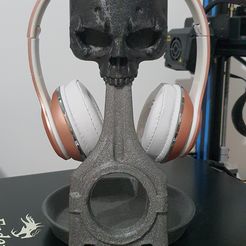 20231203_162531.jpg Skull Rod headphones stand