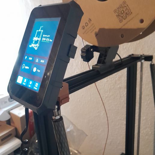 IMG-20250421-WA0027.jpg Artillery x4 plus screen holder on the top right