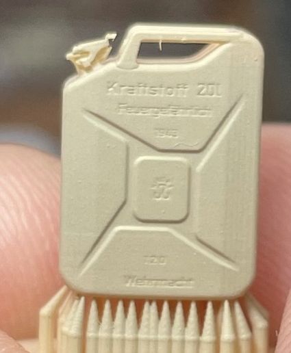 IMG_1423.jpeg 1/35 Wehrmacht jerry can set