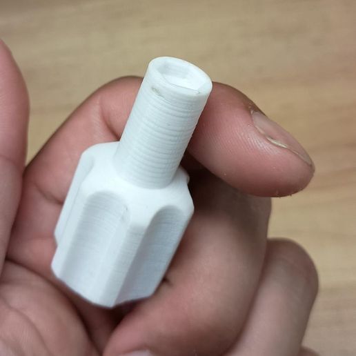 b6a0c670-9672-47b7-9860-5bf8292d6220.jpg cardboard screws