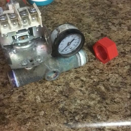 555881A3-FC12-4916-A7BB-98D3E5D84275.jpg 1 inch threaded pipe cap