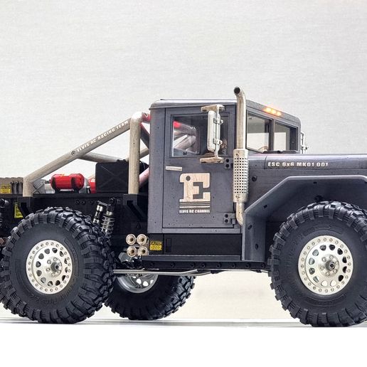 ESC-6x6-MK1-ST_02.jpg ESC 6x6 MK1 "Six Claw 6x6" _1/10 RC Body and Chassis