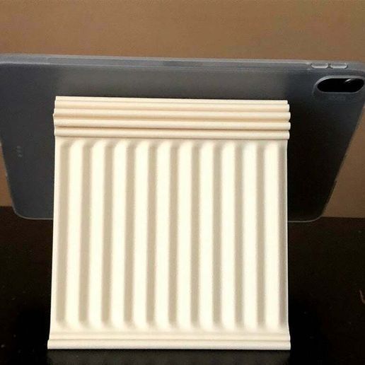 IMG_3124.jpg iPad Stand