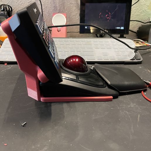 IMG_8767.jpg КРЕПЛЕНИЕ ДЛЯ ДЕКИ STREAM DECK & ТРЕКБОЛА KENSINGSTON EXPERT