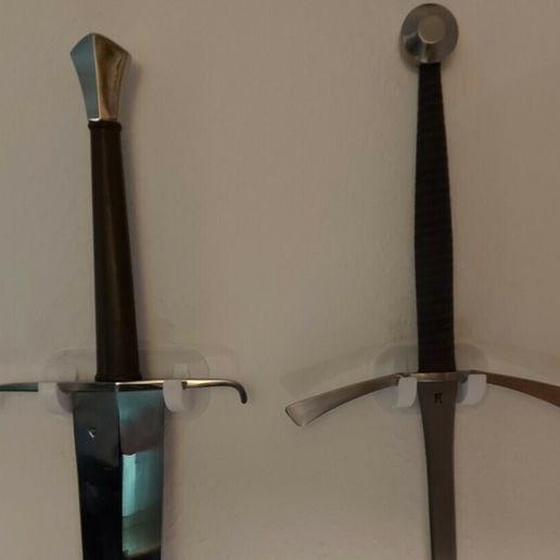 Schwerthalter.jpg Настенное крепление для меча / Настенное крепление для меча