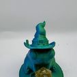 frog-pic-with-die.jpg Frog Wizard Dice Guardian Dice Stand