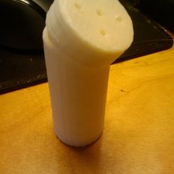 2009-11-25172907_display_large.jpg Free 3D file Salt Shaker・3D print design to download
