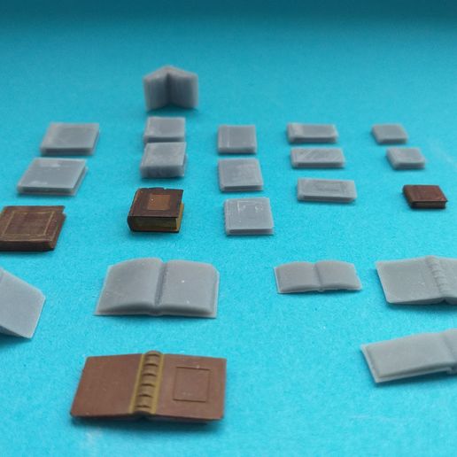 20201207_143940.jpg Old style books set (scale 1/35) Old book (scale 1/35)