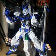 67922864_2354332998153185_581439787630592_n.jpg Gundam 1/100 Astray blue frame base adapter