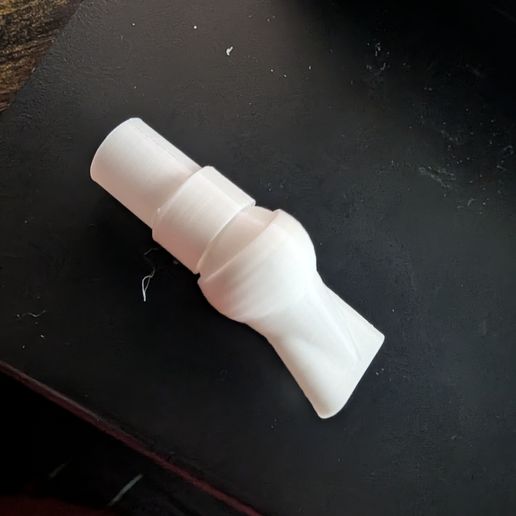 PXL_20251201_051921474.jpg Boquilla de pico de pato pivotante