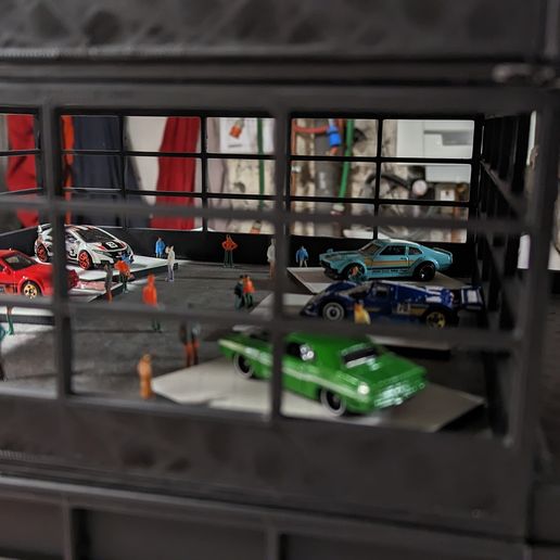 PXL_20230329_150602100.jpg Hot Wheels Diorama JP Performance Pace Museum