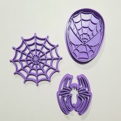 20230305_132015.jpg Spiderman cutter and spiderman spider web seal