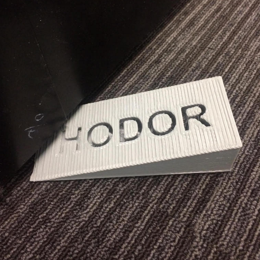 Capture_d_e_cran_2016-05-26_a__09.53.03.png HODOR DOOR STOP - GAME OF THRONES