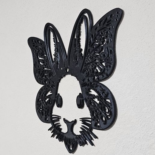 20240125_024216.jpg Пасхальный кролик на стене