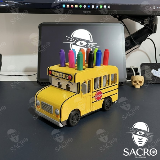 Autobús Escolar Porta Marcadores con Llantas Funcionales / School Bus Marker Holder with Working Wheels