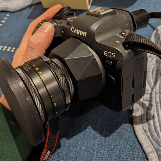 PXL_20240608_154358255.jpg M42 lens to RF mount adapter