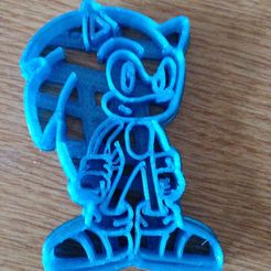 IMG_20200430_131752[1].jpg STL file SONIC COOKIE CUTTER SONIC・3D printing idea to download