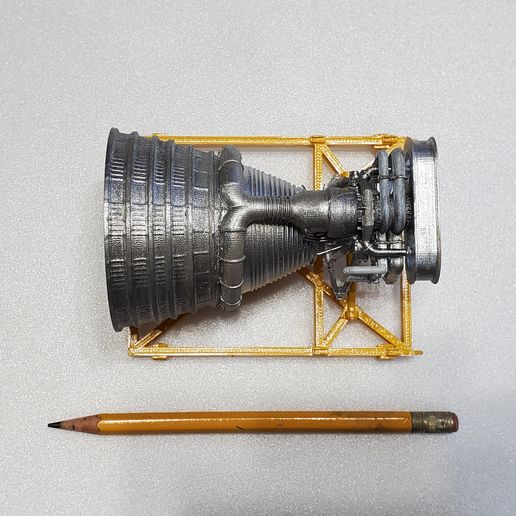 20200208_105751.jpg Apollo F1 Rocket Engine on Stand