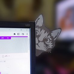 gato-lateral.jpg Kitten peeking on Monitor - Decoration for Monitors - TV Screens