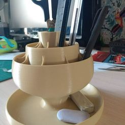 ea9a5b35-4551-4d2f-af3a-77d2242f2f42.jpg STL file PEN HOLDER 2 (pencil holder) 2・3D print object to download