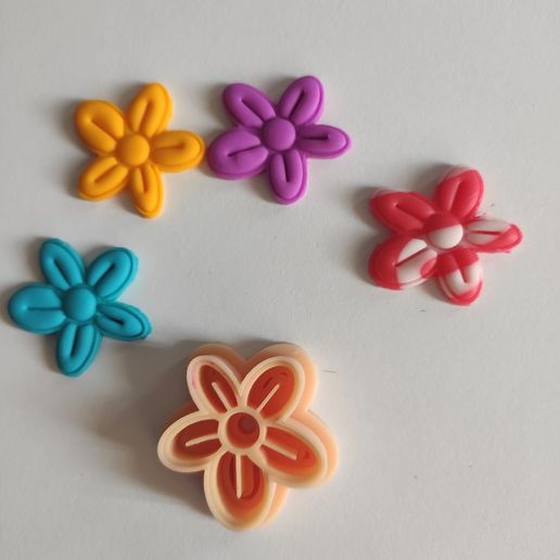 Flower cutter with drawing 3D model