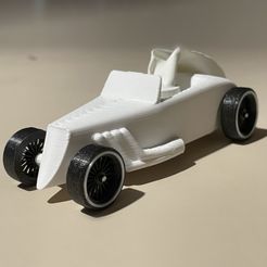 IMG_9140.jpg STL file 1930s Ford Hot Rod custom as balloon rocket car with fancy wheels・3D print model to download