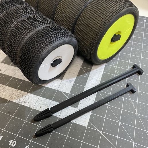 IMG_9039.jpeg Clavo de 1/8 para Buggy y Truggy con Etiqueta