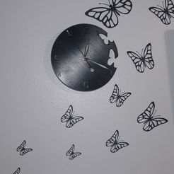 20210803_122316.jpg Butterfly Clock////butterfly clock